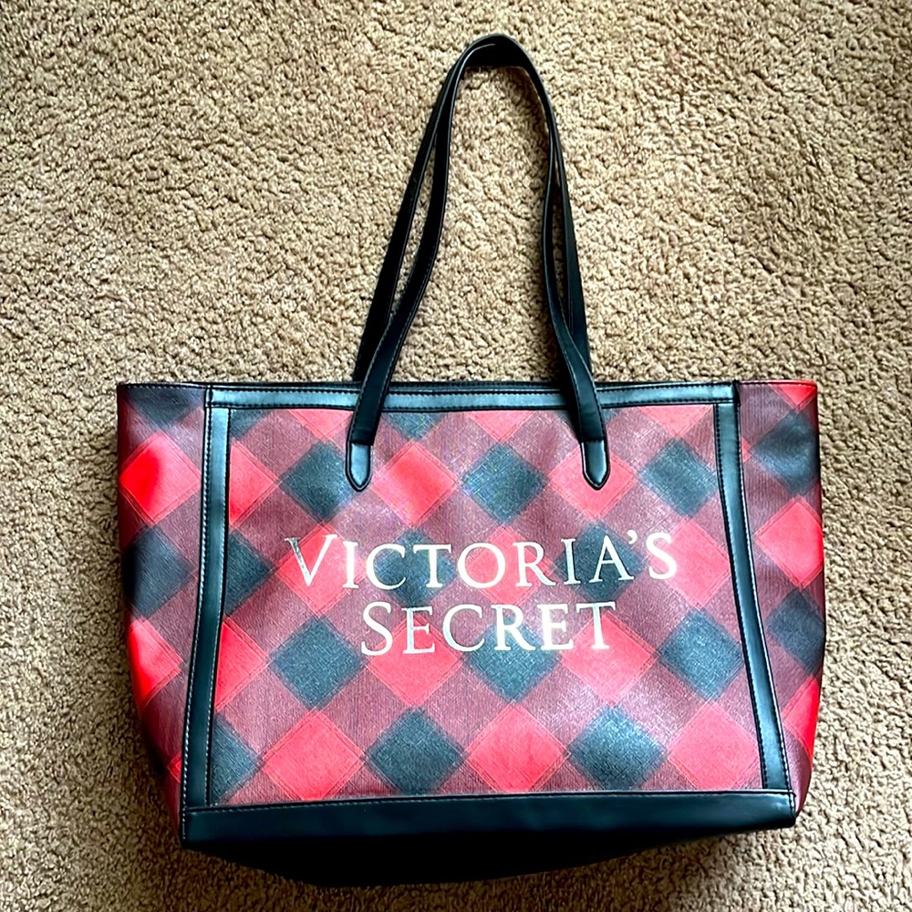 Victoria’s Secret 2021 Black Friday Tote Black & Red Plaid